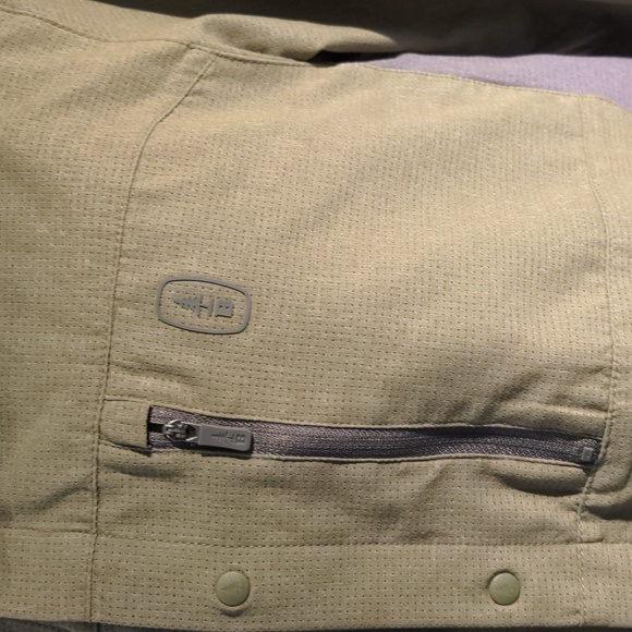 Bass Outdoor button down technical fabric outdoor shirt. - Picture 3 of 7